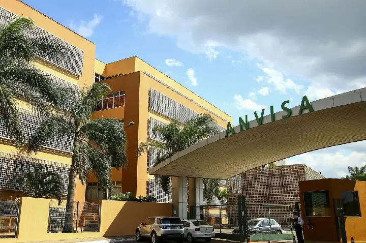 Anvisa suspende venda de energético Mister Hemp