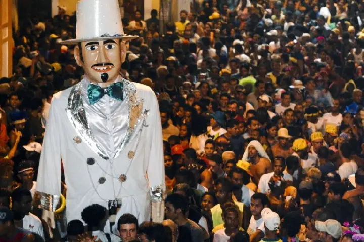 Comissão aprova criação de datas comemorativas e homenagens a eventos e figuras históricas