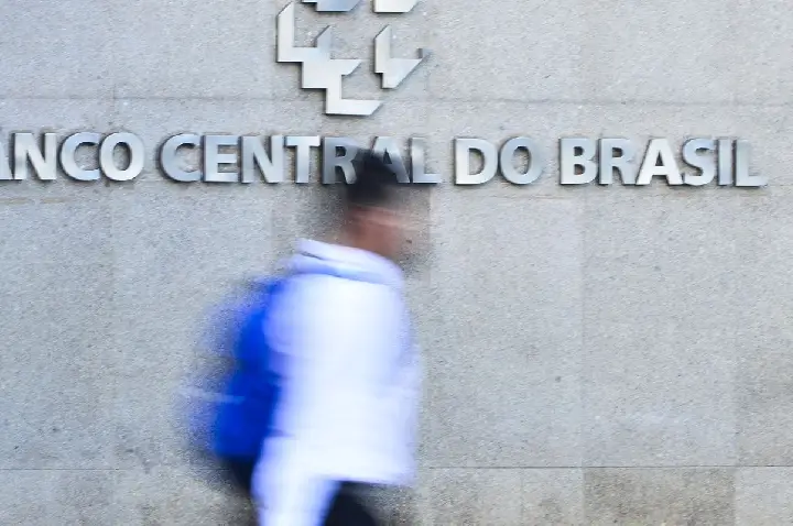 Copom avalia indicadores econômicos e decide sobre Selic