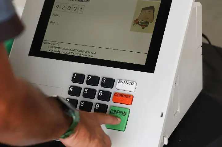 Facebook falha em filtrar anúncio com desinformação eleitoral, diz ONG