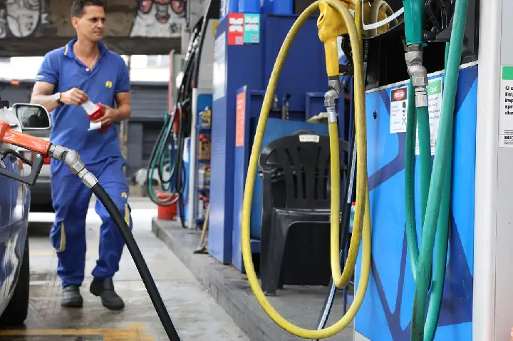 Governo abre crédito de R$ 550 milhões para subsidiar diesel