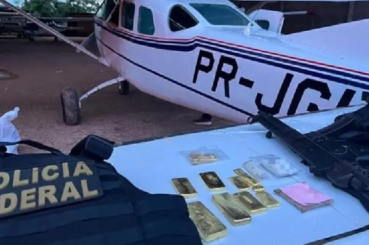 Polícia Federal apreende 46 kg de ouro em aeronave particular no aeroporto de Itaituba (PA)