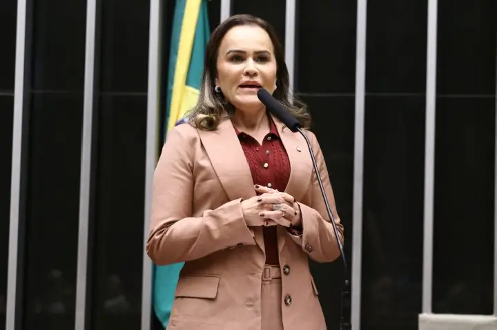 Proposta cria regras para segurança sanitária e controle de piscinas