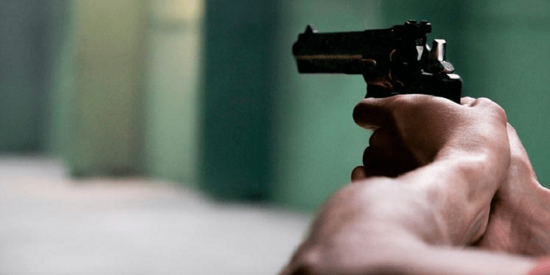 Briga termina com duas mortes, uma a tiros e outra a pauladas