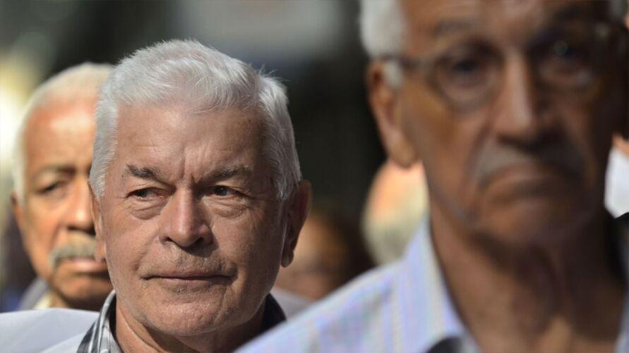 Ministério da Economia defende que aposentados fiquem dois anos sem aumento