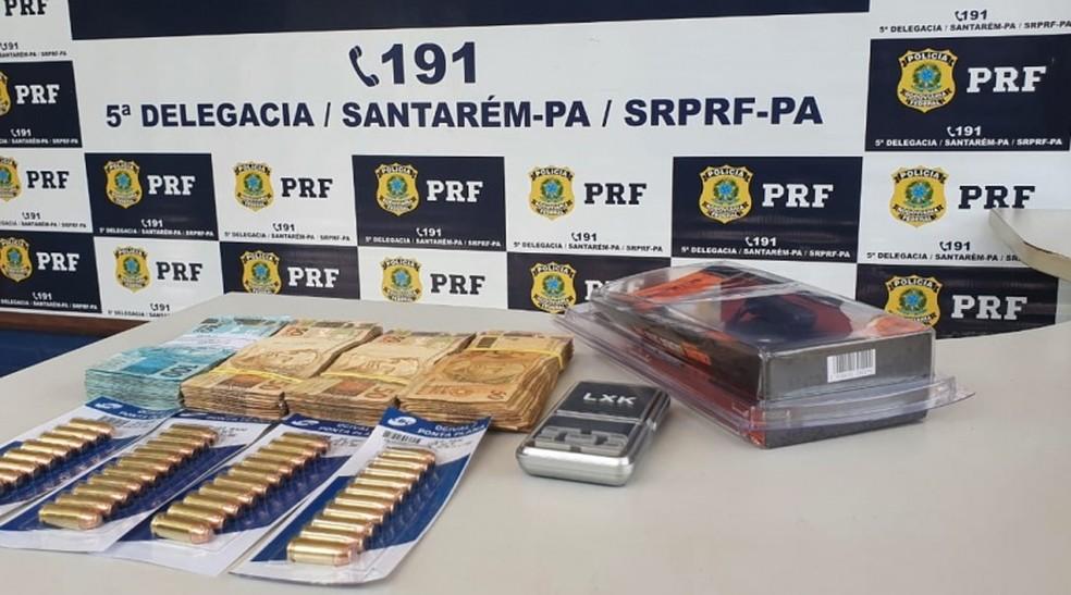 Munições e R$ 25 mil são encontrados em carro durante fiscalização da PRF, na BR-163