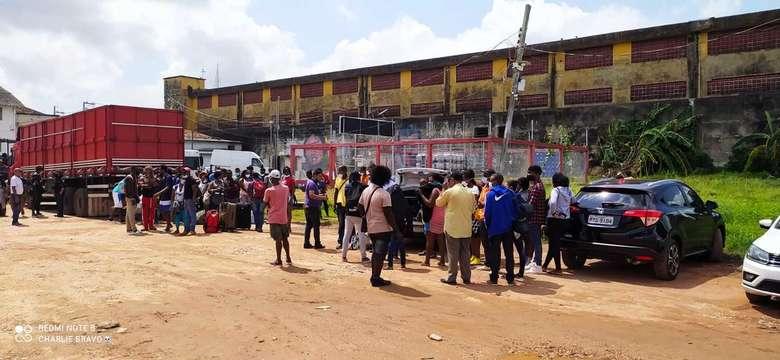 Barco com quase 100 imigrantes haitianos é detido após entrar ilegalmente no Pará