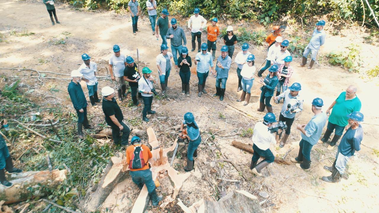 A empresa Patauá Florestal promove a 1ª visita técnica em suas instalações da concessão de sua reserva de projeto de manejo florestal