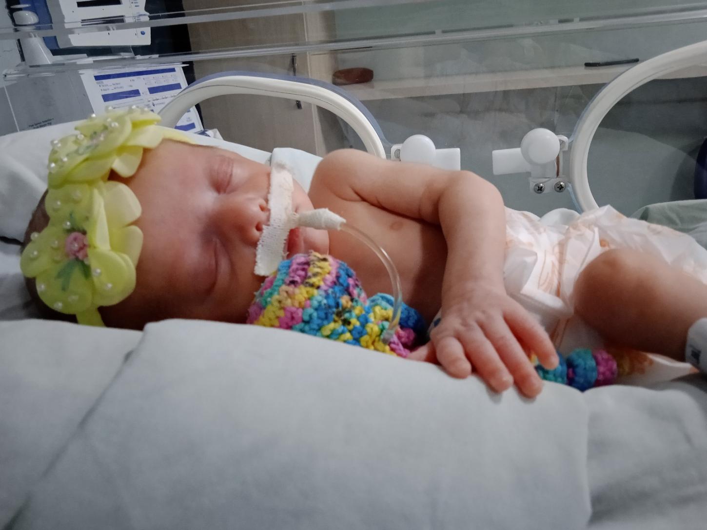 Hospital Regional do Sudeste do Pará proporciona conforto a bebês prematuros com polvinhos de crochê na UTI Neonatal