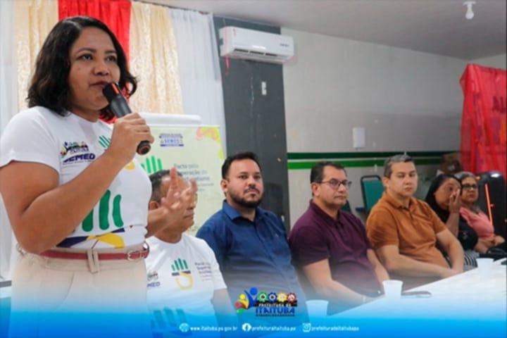 AULA INAUGURAL DO PROGRAMA BRASIL ALFABETIZADO ACONTECEU NA NOITE DE QUINTA-FEIRA, 22, NO AUDITÓRIO DA SECRETARIA DE EDUCAÇÃO