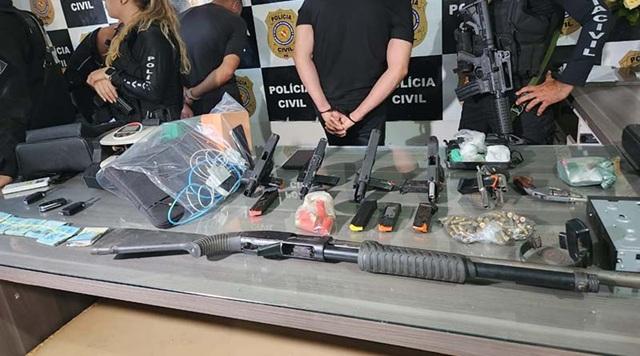 Operação ‘Comércio Restrito’ cumpre mandados de prisão e apreende armas de fogo