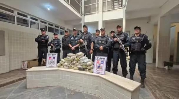 PM apreende cerca de 50 Kg de drogas em embarcação durante operação integrada em Santarém (PA)
