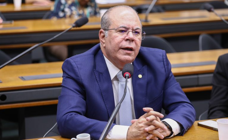Comissão aprova divulgação obrigatória de dados sobre qualidade de água e esgoto